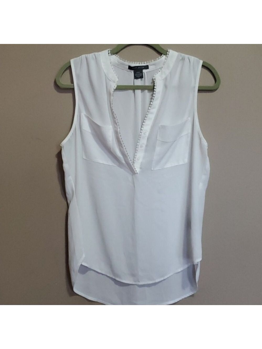 Suzy shier top size large